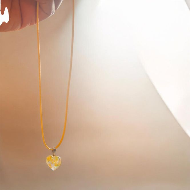 Hovedbilde Hjerte kjede gul
