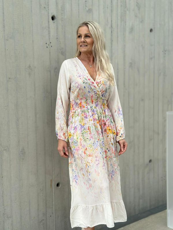 Nikki dress hvit