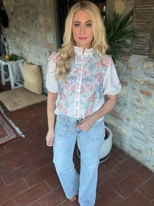 Elegant bluse med blomster